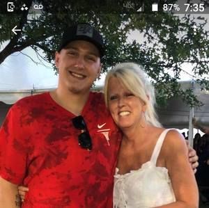 Meet your Posher, Mona